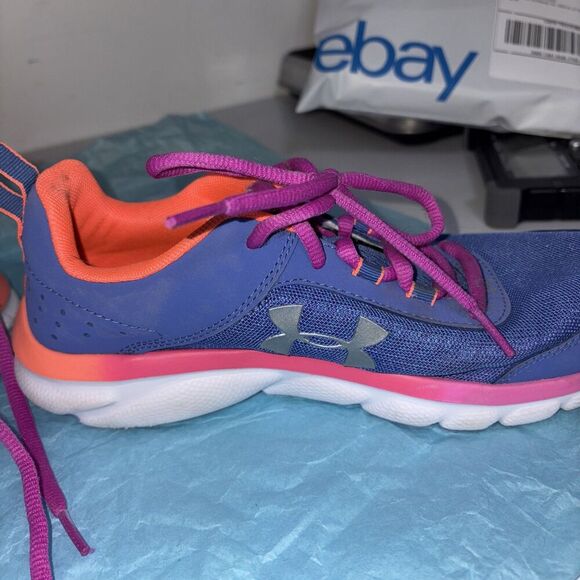 Under Armour UA GS Assert 8 Sneaker Blue Youth Size 6Y/7.5 Ladies - Picture 3 of 11